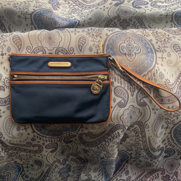 MICHAEL Michael Kors Handbags - Michael Kors Wristlet